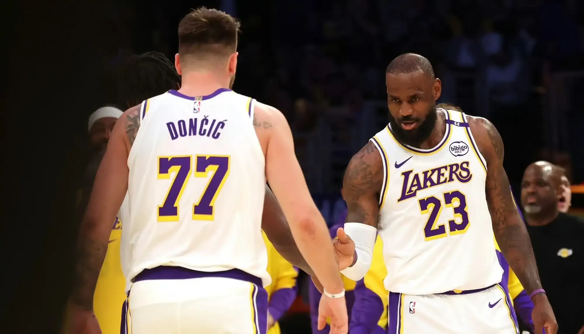 浓眉哥重要时刻锐不可当，DWG带队取胜！上演精彩一战